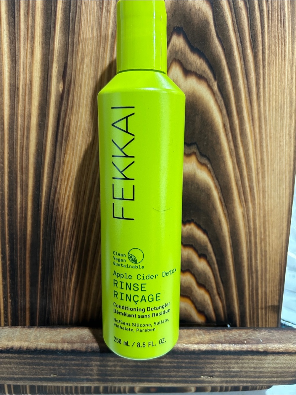 Fekkai Apple Cider Detox Rinse Conditioner – Lime Green